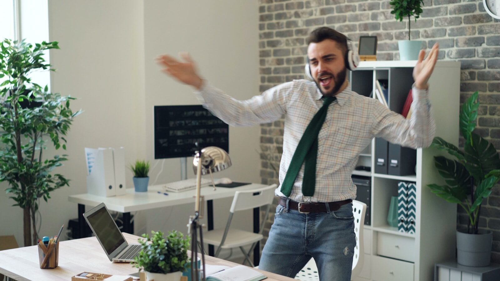 You are currently viewing How to Use Sound to Feel Happier Every Day