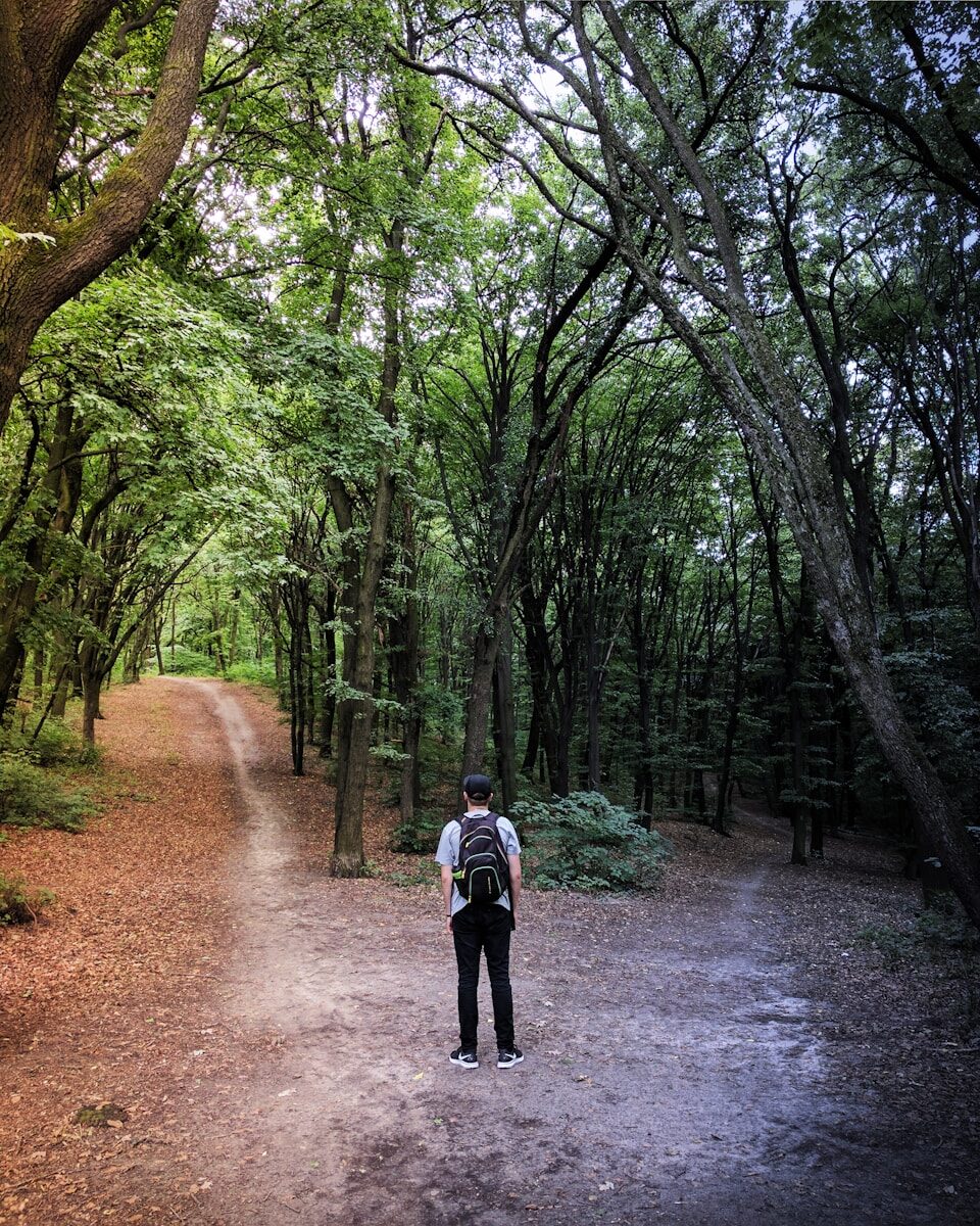 You are currently viewing How to Make Decisions Faster: 8 Science-Backed Strategies