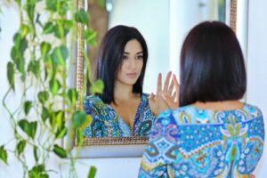 Read more about the article How to Stop Negative Self-Talk: 8 Psychology-Based Techniques